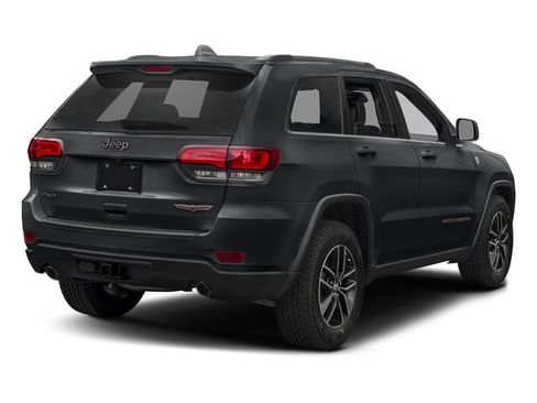 Used 2017 Jeep Grand Cherokee Trailhawk AWD/4WD image 2