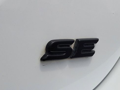 Used 2024 Toyota Camry SE w/ Convenience Package FWD image 9