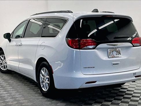 Used 2021 Chrysler Voyager Lxi image 10