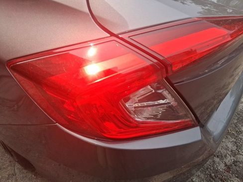 Used 2021 Honda Civic Sport image 9