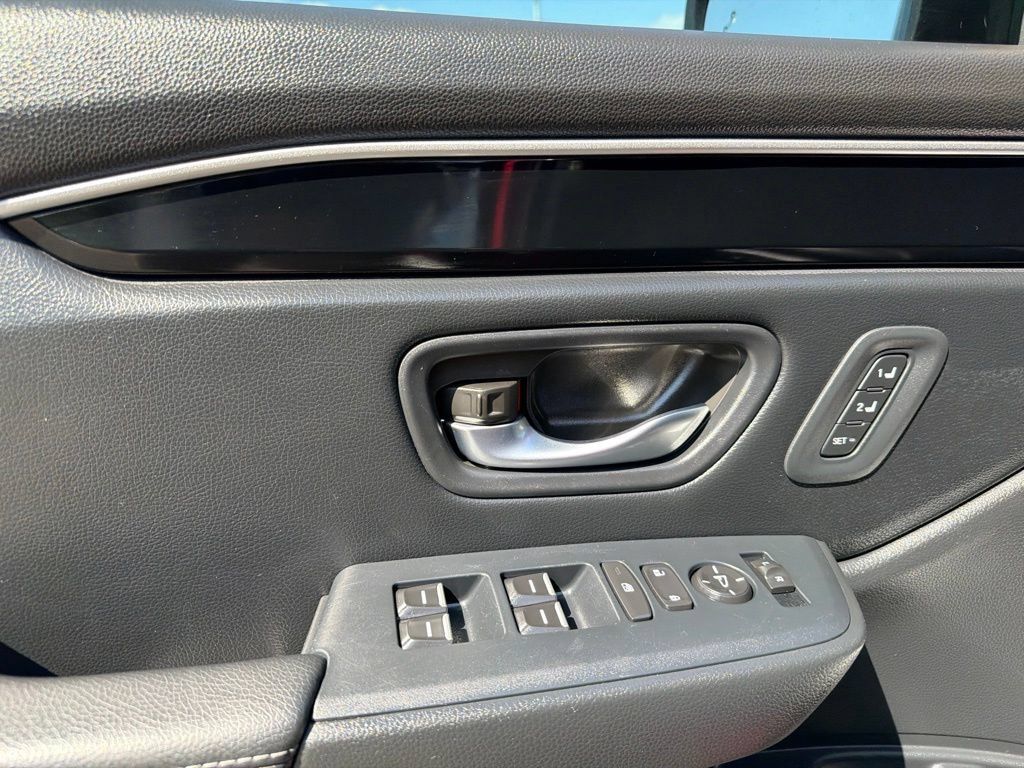 Used 2023 Honda Pilot EX-L image 13