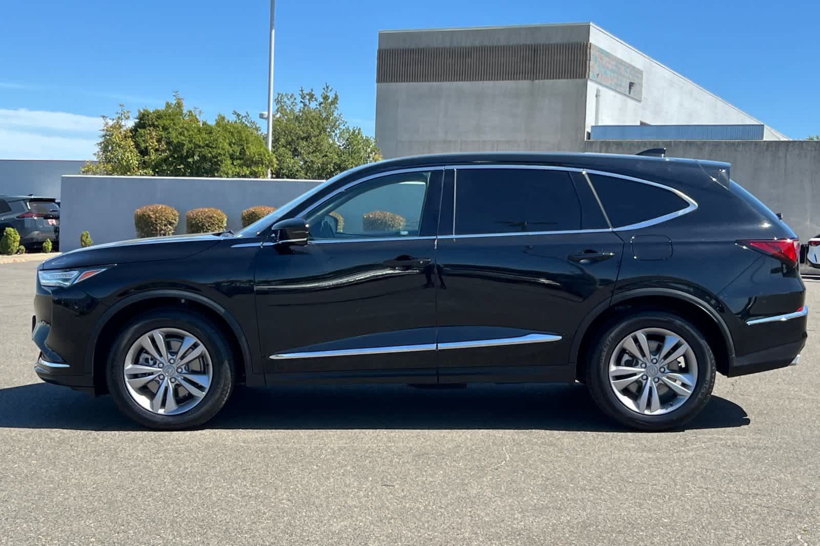 Used 2024 Acura MDX FWD image 9