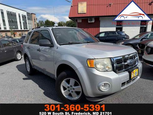 Used 2009 Ford Escape XLT FWD image 1