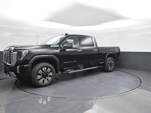 New 2026 GMC Sierra 2500 Denali w/ Technology Package AWD/4WD image 4