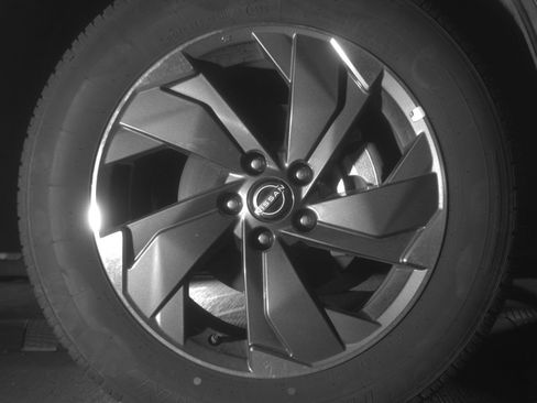 Used 2025 Nissan Rogue SV image 13