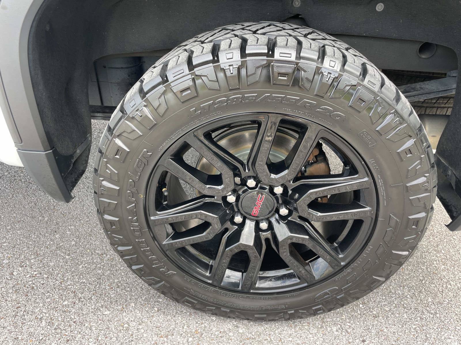 Used 2023 GMC Sierra 1500 AT4 w/ AT4 Premium Package AWD/4WD image 10