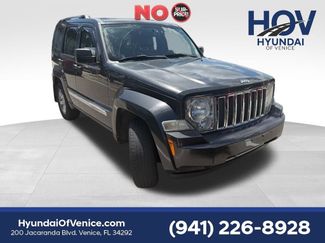 Used 2011 Jeep Liberty Limited w/ Comfort/Convenience Group AWD/4WD video 1