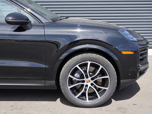 Used 2026 Porsche Cayenne Coupe AWD/4WD image 11