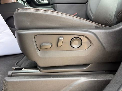 Used 2024 Chevrolet Tahoe High Country image 18