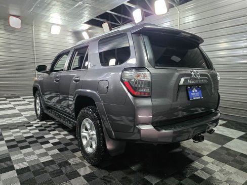 Used 2018 Toyota 4Runner SR5 w/ Wilderness Package image 7