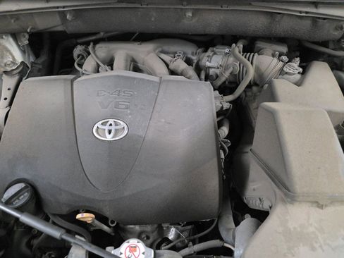 Used 2018 Toyota Highlander Limited image 16