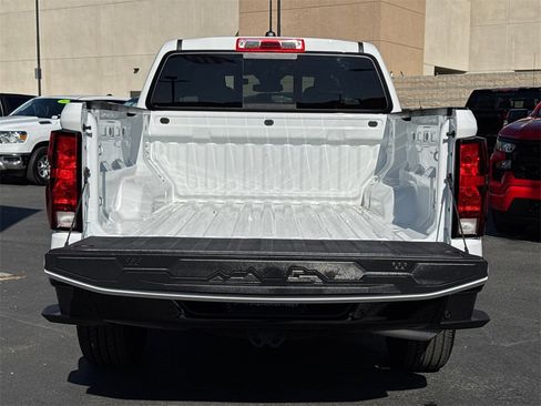 Used 2025 Chevrolet Colorado W/T image 13