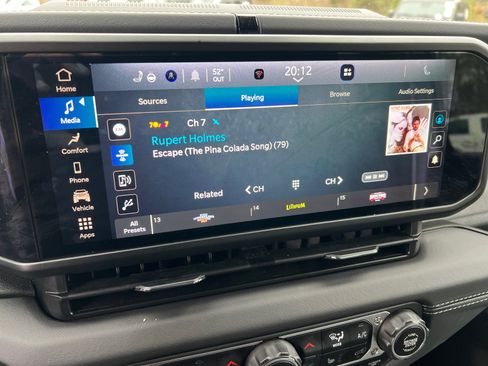 Used 2025 Jeep Wrangler Sahara w/ Safety Group image 24