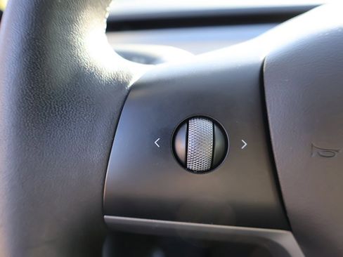 Used 2023 Tesla Model 3 Standard Range image 44