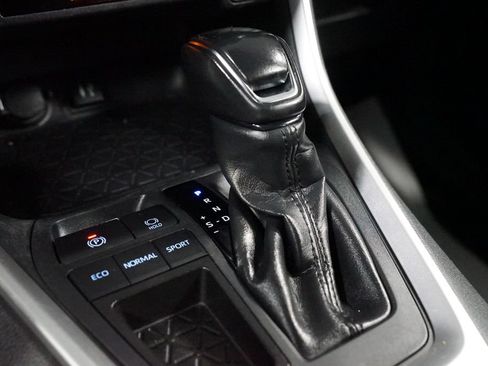 Used 2019 Toyota RAV4 XLE Premium FWD image 20