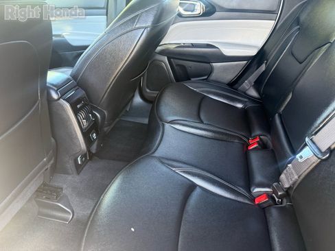 Used 2025 Jeep Compass Limited image 27