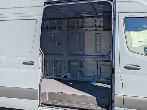 New 2025 Mercedes-Benz Sprinter 2500 image 12