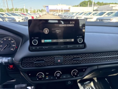 Certified 2025 Honda HR-V Sport image 23