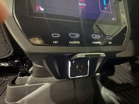 Used 2025 GMC Yukon AT4 Ultimate w/ LPO, Floor Liner Package image 50