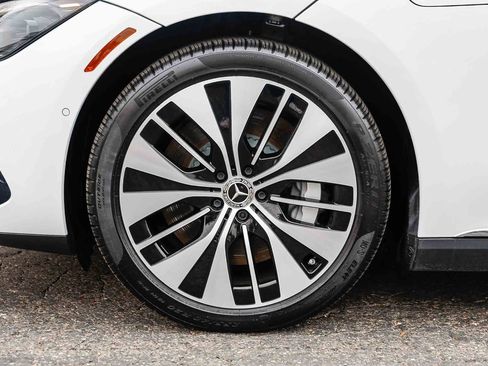 Used 2023 Mercedes-Benz EQE 500 4MATIC Sedan image 9