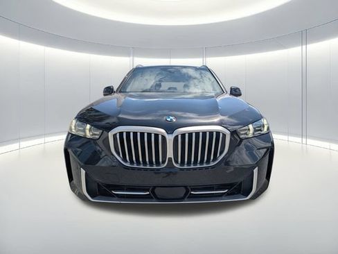 Used 2025 BMW X5 xDrive40i AWD/4WD image 3