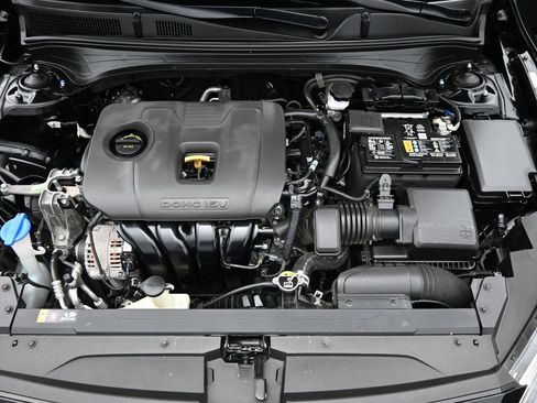 Used 2023 Kia Forte LXS image 14