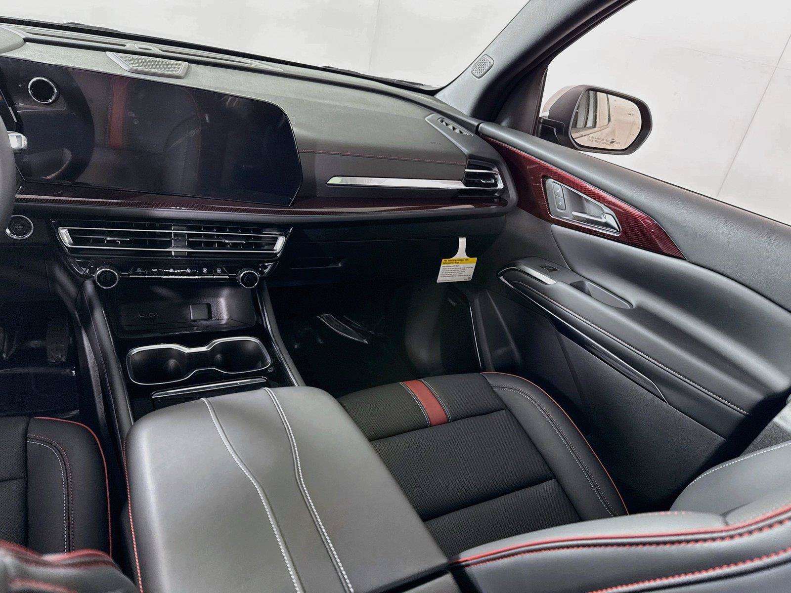 New 2027 Chevrolet Traverse RS AWD/4WD image 18