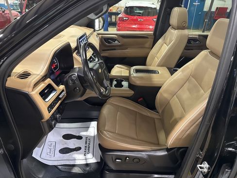 Used 2021 Chevrolet Tahoe Premier w/ Premium Package image 14