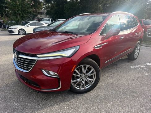 Used 2023 Buick Enclave Premium FWD image 2