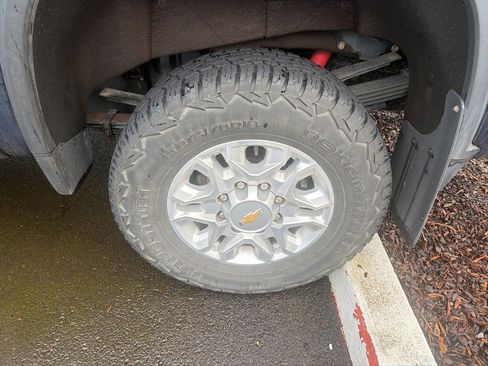 Used 2021 Chevrolet Silverado 3500 LTZ w/ LTZ Convenience Package image 7