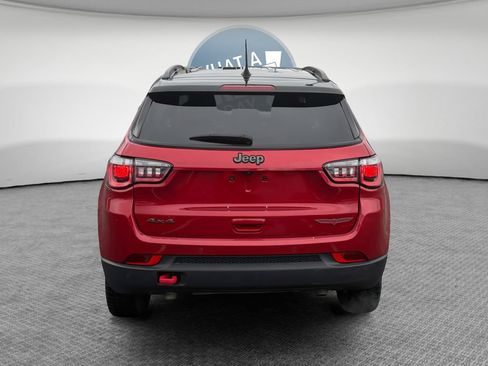 Used 2025 Jeep Compass Trailhawk AWD/4WD image 5