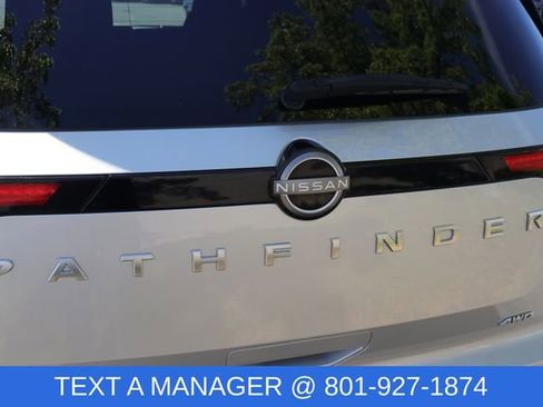 Used 2025 Nissan Pathfinder SV AWD/4WD image 7