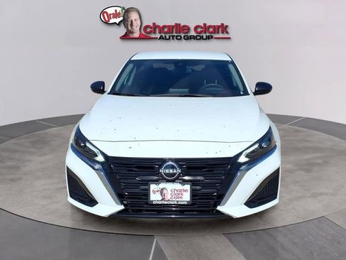 Used 2025 Nissan Altima 2.5 S image 9