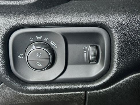 Used 2022 RAM 1500 Big Horn AWD/4WD image 16
