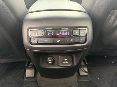 Used 2021 Hyundai Palisade Limited image 13
