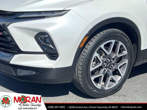 Used 2023 Chevrolet Blazer RS w/ Driver Confidence II Package AWD/4WD image 10