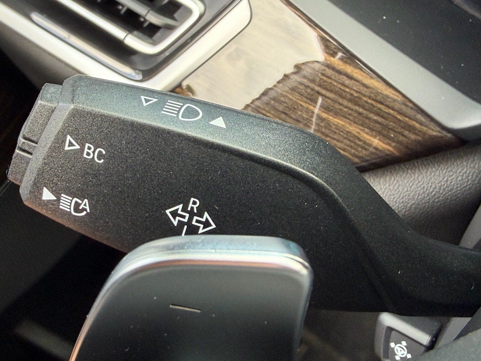 Used 2020 BMW X5 xDrive40i w/ Premium Package AWD/4WD image 34