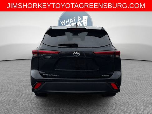 Used 2023 Toyota Highlander LE AWD/4WD image 5