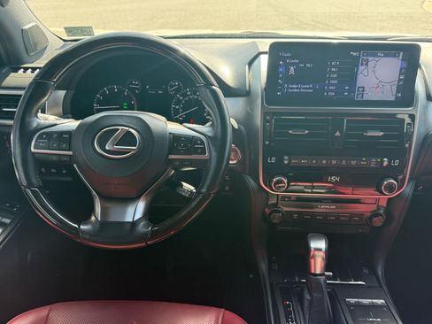 Used 2023 Lexus GX 460 Premium w/ Premium Package image 33