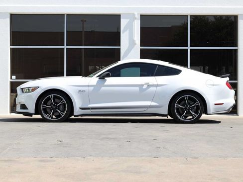 Used 2016 Ford Mustang GT Premium w/ Equipment Group 401A RWD image 11