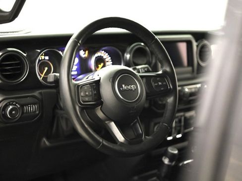 Used 2022 Jeep Wrangler Unlimited Sport image 12