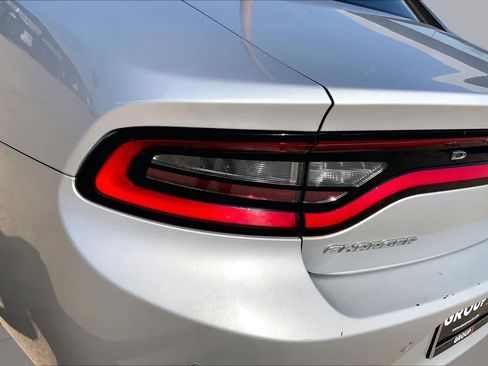 Used 2022 Dodge Charger SXT RWD image 25
