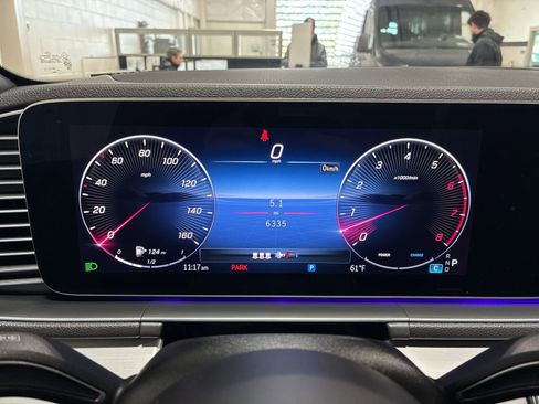 Used 2025 Mercedes-Benz GLE 450 4MATIC w/ AMG Line Exterior image 20