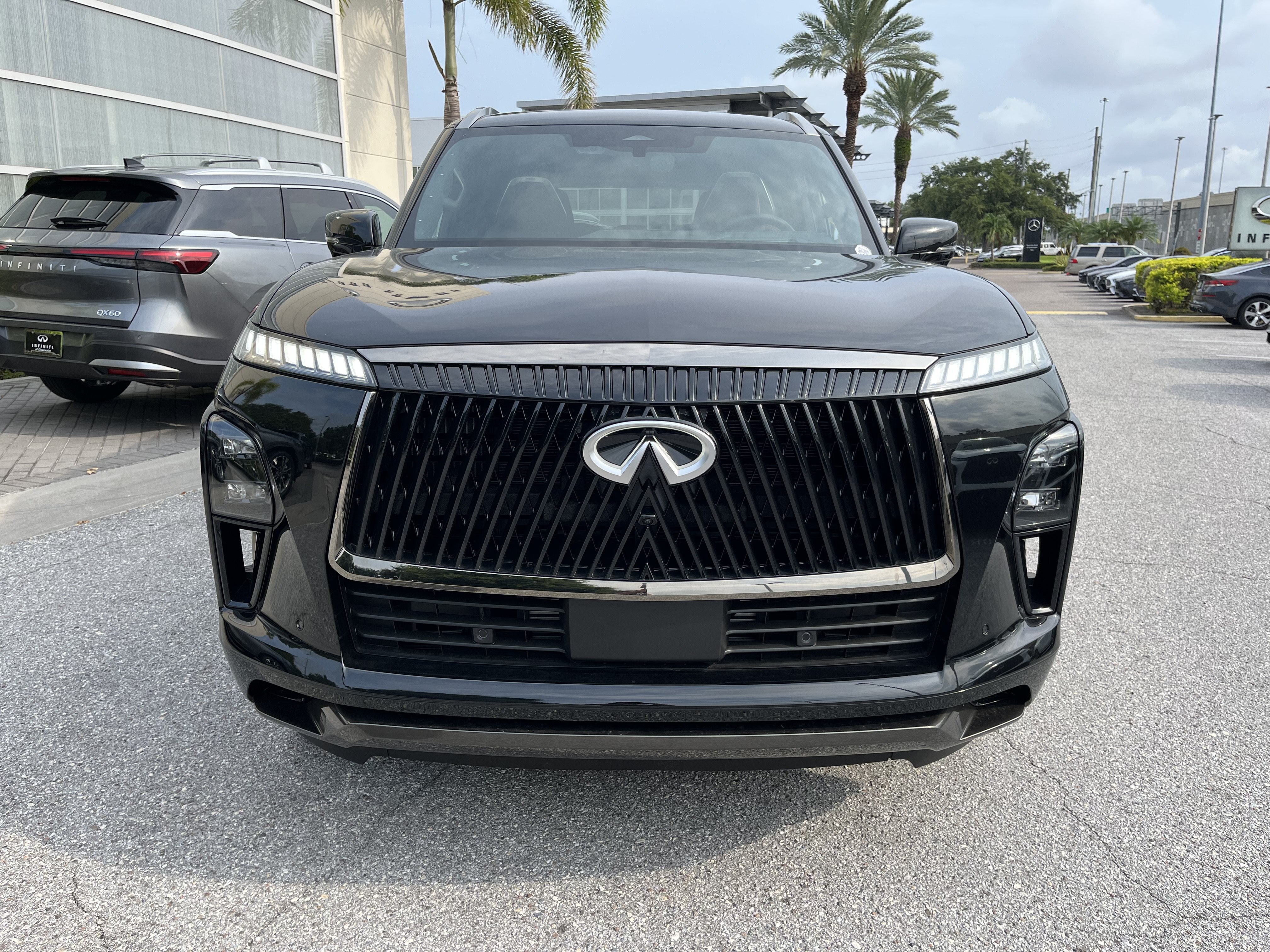 New 2027 INFINITI QX80 Autograph w/ Premium Cargo Package AWD/4WD image 8