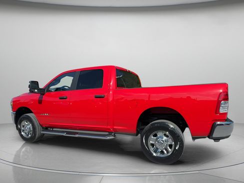 Used 2024 RAM 2500 Big Horn w/ Bed Utility Group image 18