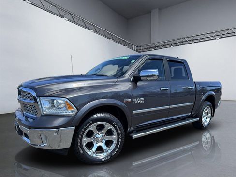 Used 2017 RAM 1500 Laramie w/ Convenience Group AWD/4WD image 26