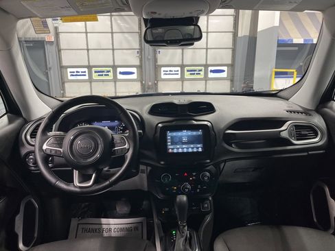 Used 2021 Jeep Renegade Latitude w/ Convenience Group AWD/4WD image 33