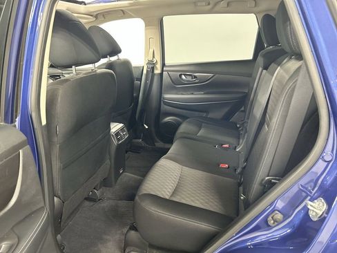 Used 2020 Nissan Rogue SV w/ Sun & Sound Touring Package image 21