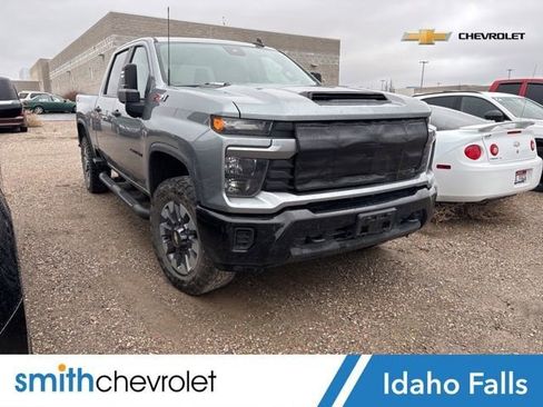 Used 2024 Chevrolet Silverado 2500 Custom w/ Custom Value Package image 1