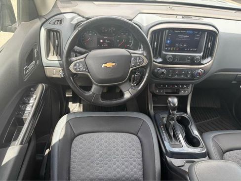 Used 2022 Chevrolet Colorado Z71 AWD/4WD image 18